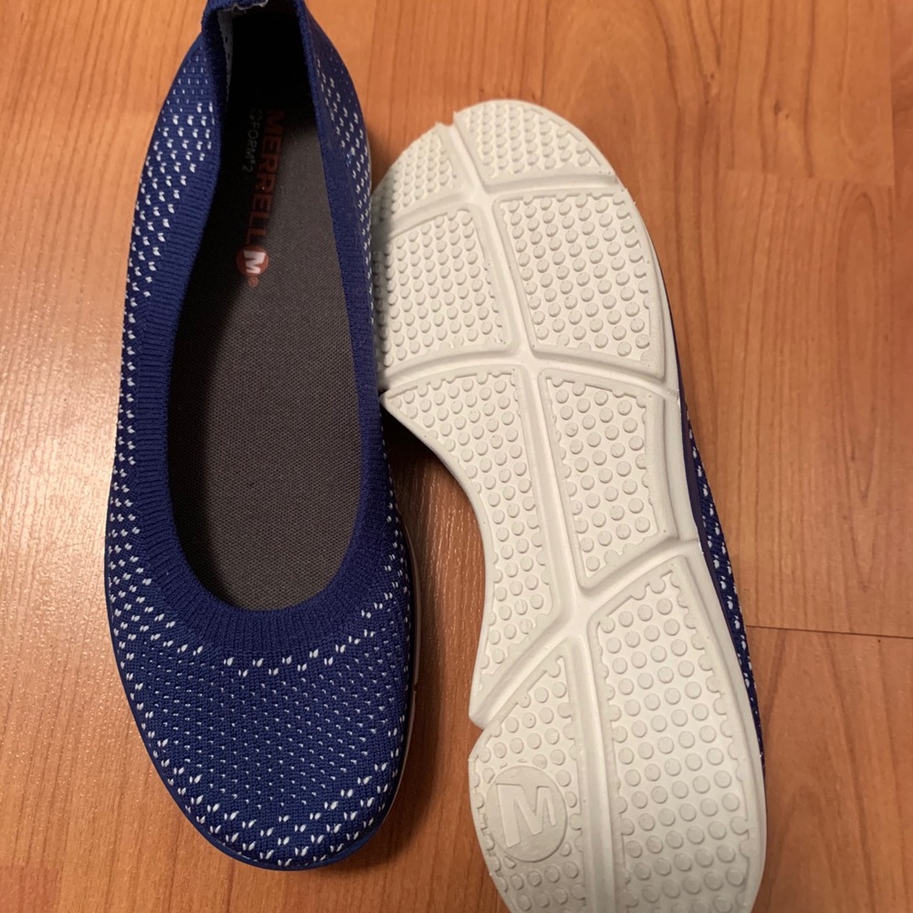 New Merrell Flats - Picture 2 of 3